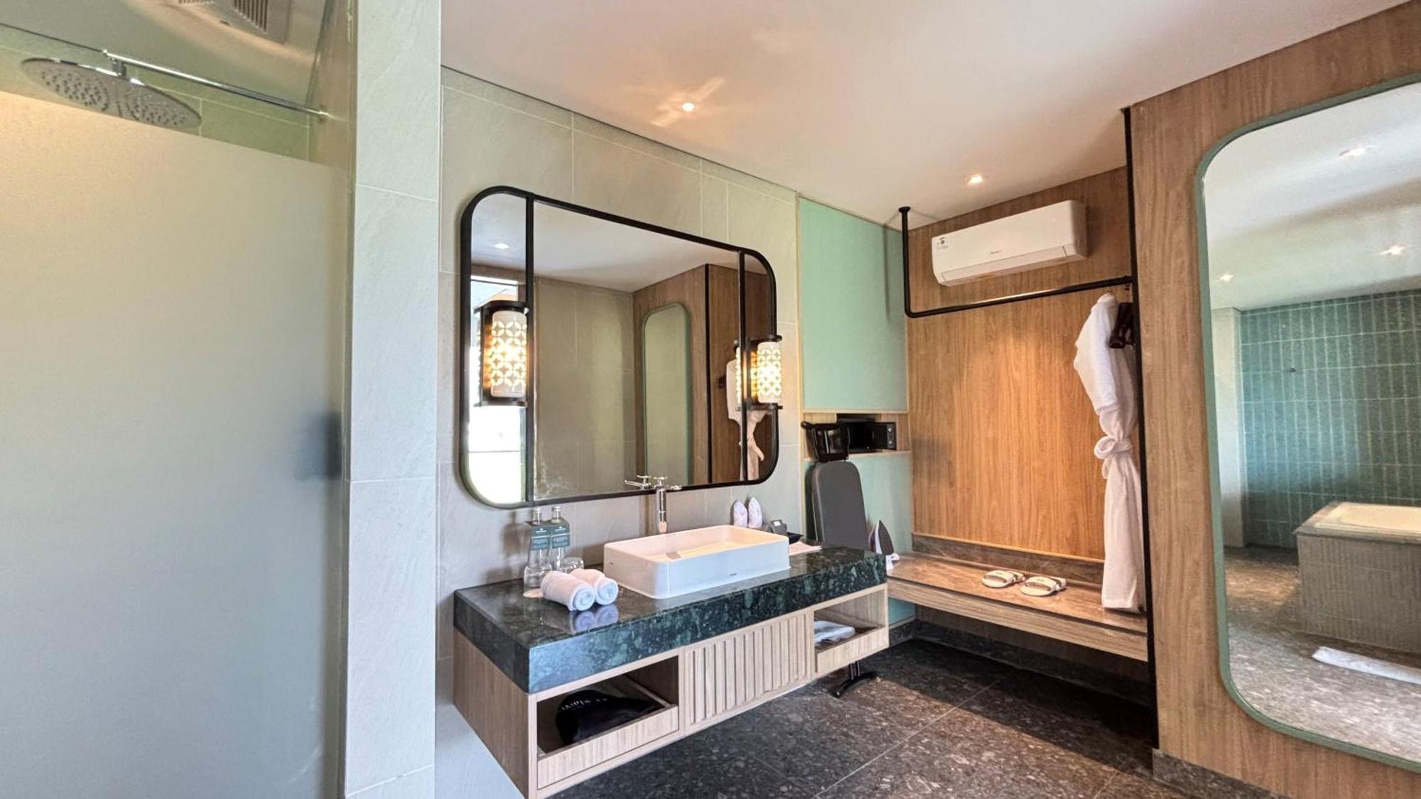 Hotel Santika Garut Eksteriør billede