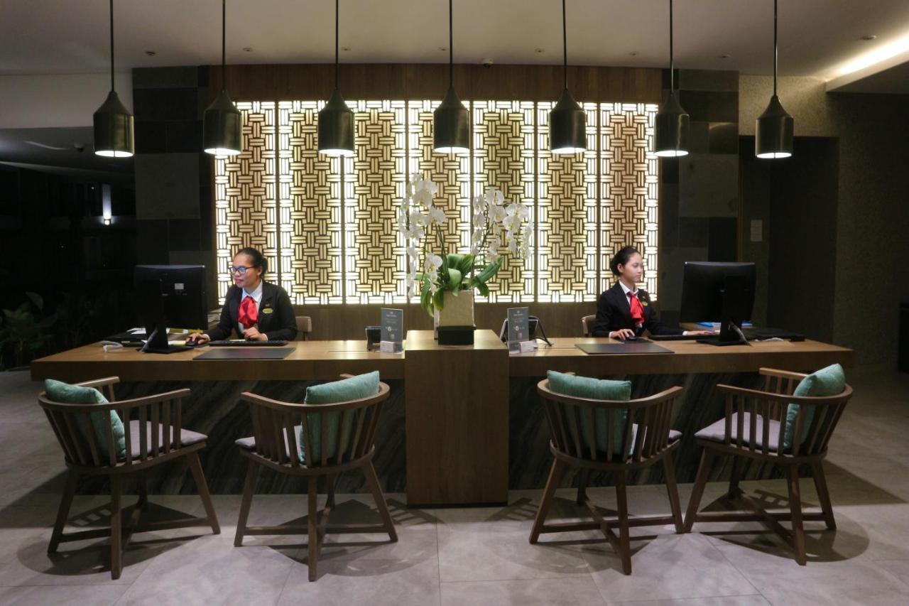 Hotel Santika Garut Eksteriør billede