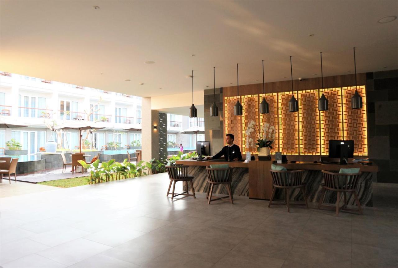 Hotel Santika Garut Eksteriør billede