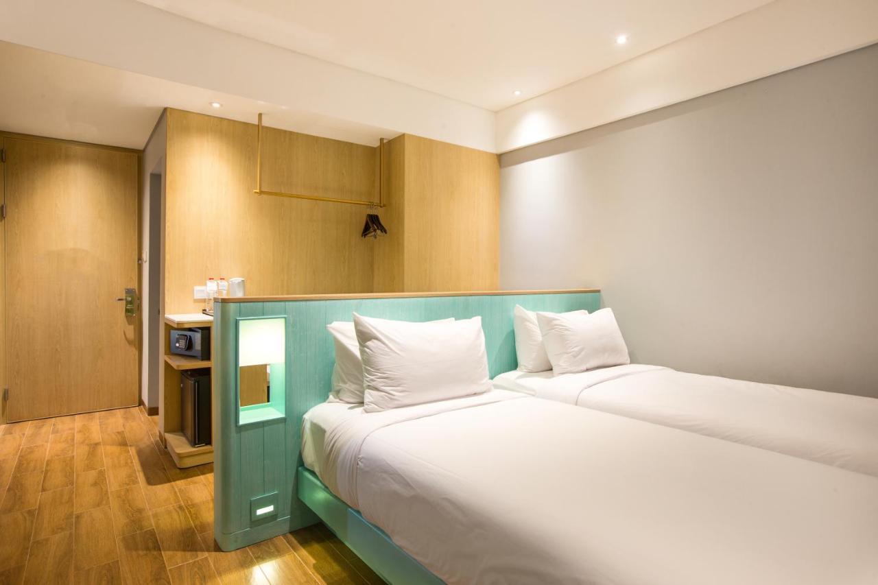 Hotel Santika Garut Eksteriør billede