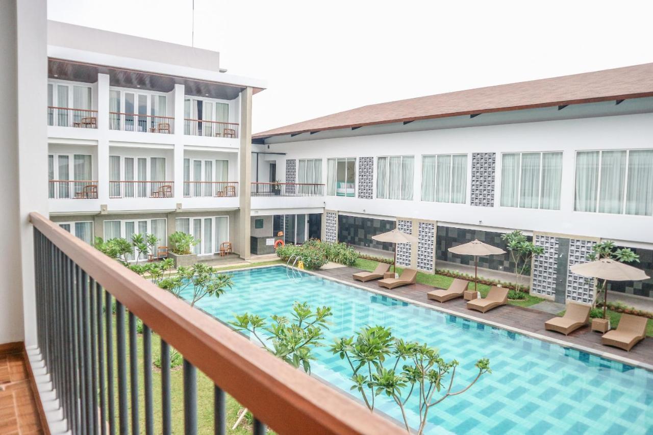 Hotel Santika Garut Eksteriør billede